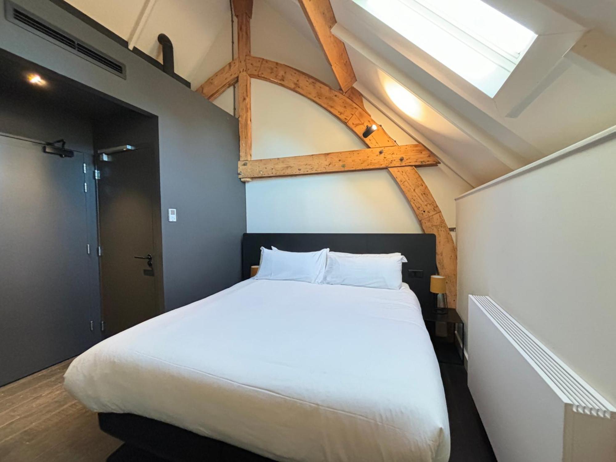 Kazerne Hotel - Member Of Design Hotels آيندهوفن الغرفة الصورة